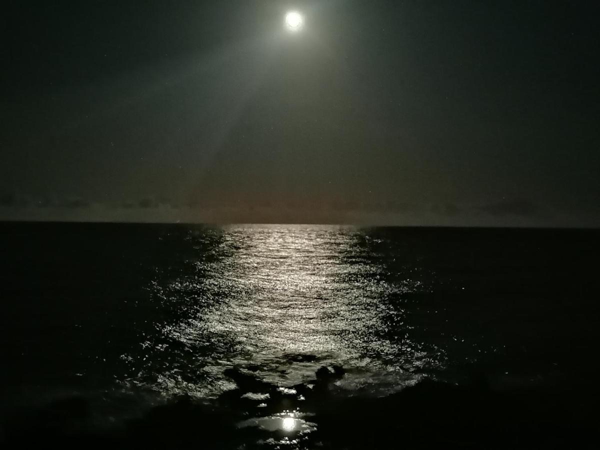 Blue Sea. Tony Frias. Las Eras. Arico - Tenerife. Arico el Nuevo Exteriér fotografie